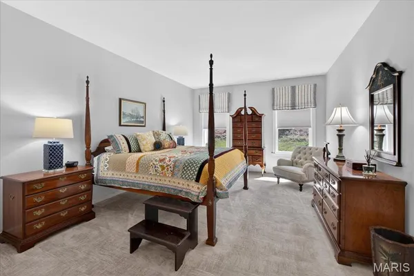 $469,400 | 952 Meramec Grove Drive, Ballwin, MO 63021