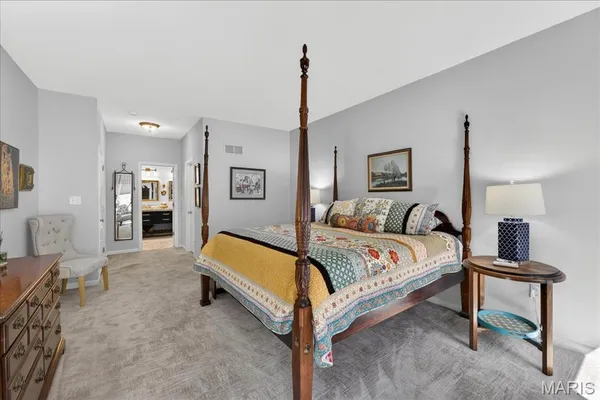 $469,400 | 952 Meramec Grove Drive, Ballwin, MO 63021