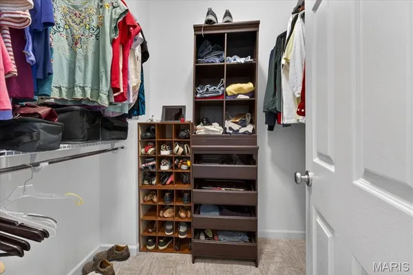 $469,400 | 952 Meramec Grove Drive, Ballwin, MO 63021