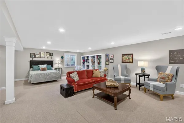 $469,400 | 952 Meramec Grove Drive, Ballwin, MO 63021