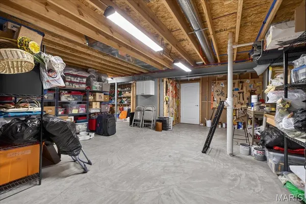 $469,400 | 952 Meramec Grove Drive, Ballwin, MO 63021