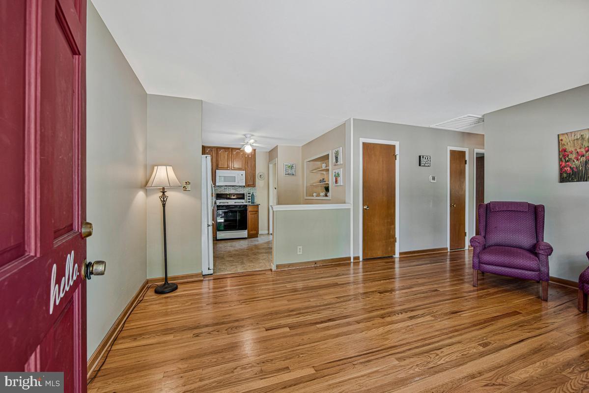 26 Kempton Road Glen Burnie, MD 21060 - Photo 7 of 35