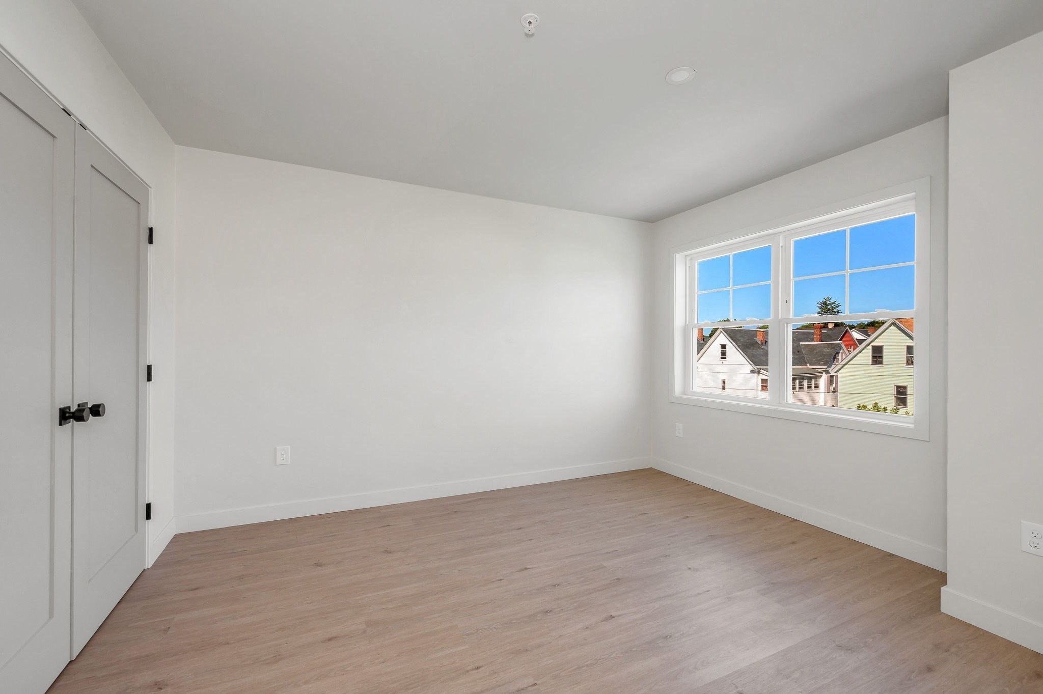 131 Perry Street, Unit 401 Lowell, MA 01852 - Photo 12 of 16 Gallery Image 12