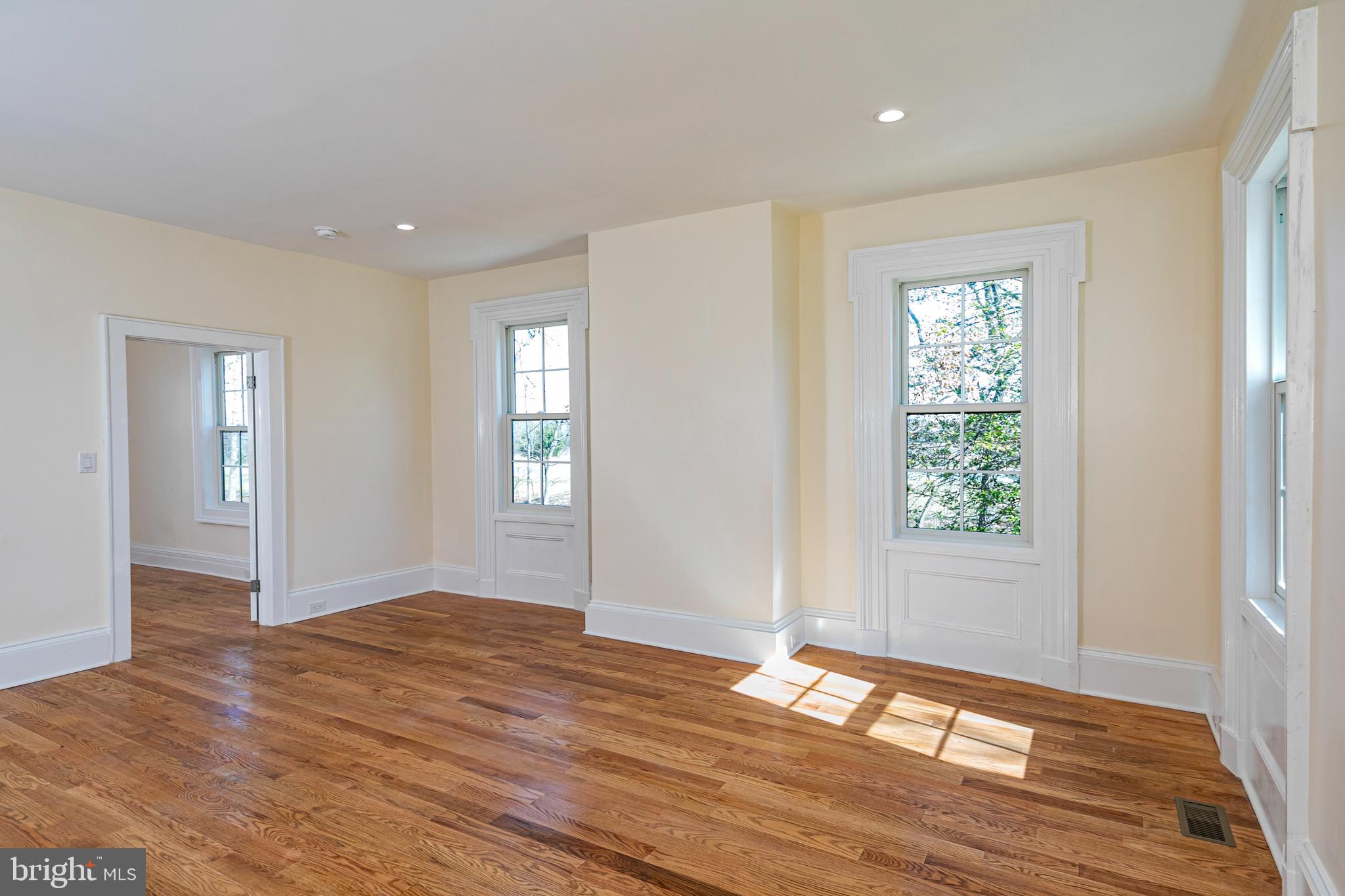 784 Ridge Road Monmouth Junction, NJ 08852 - Photo 16 of 41