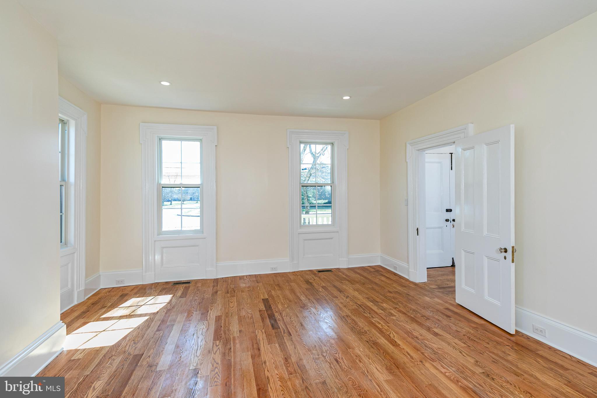 784 Ridge Road Monmouth Junction, NJ 08852 - Photo 18 of 41