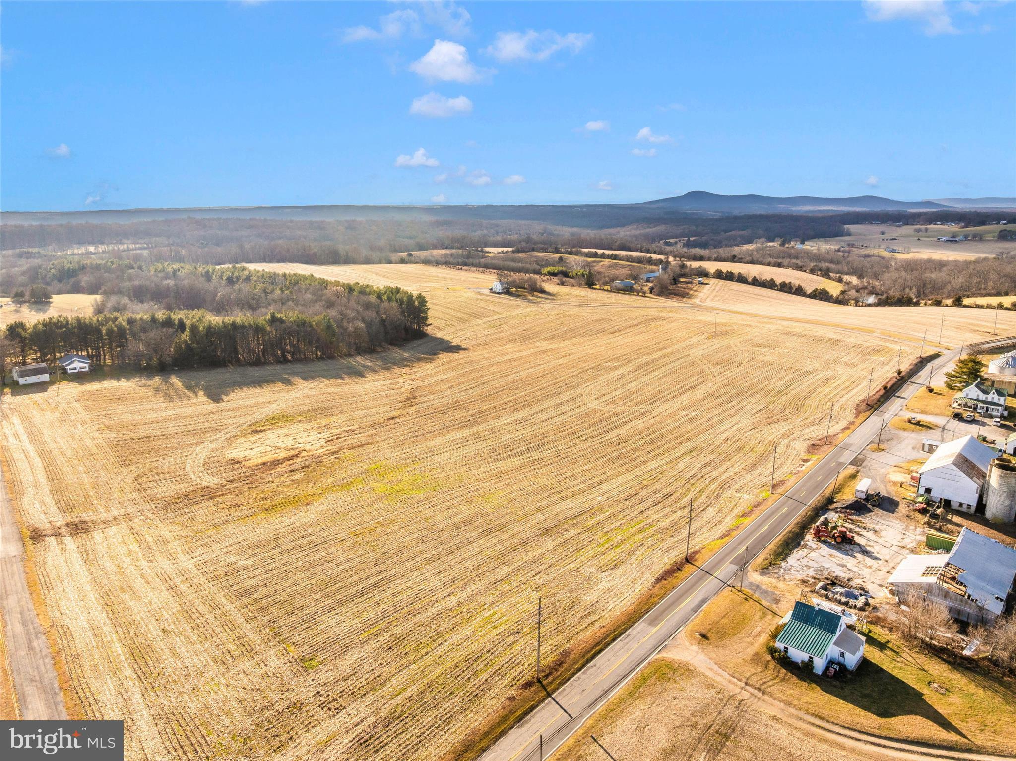 12420 Prices Distillery Road Damascus, MD 20872 - Photo 25 of 31 a view of an ocean and beach