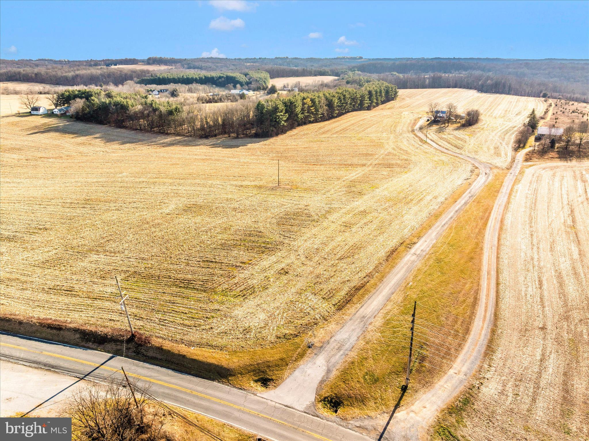 12420 Prices Distillery Road Damascus, MD 20872 - Photo 3 of 31 a view of an ocean and beach