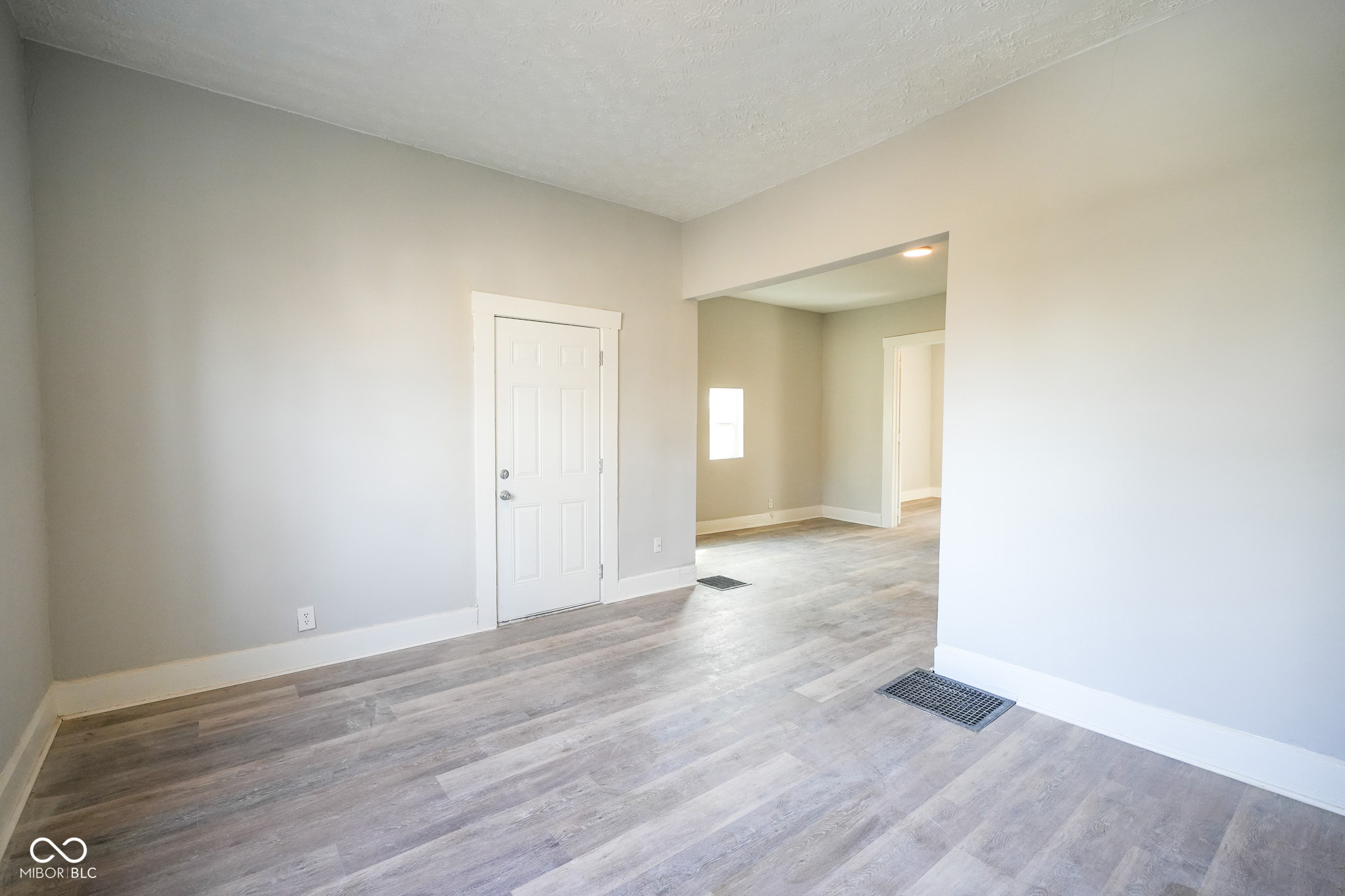 415 East 15th Street Anderson, IN 46016 - Photo 4 of 16