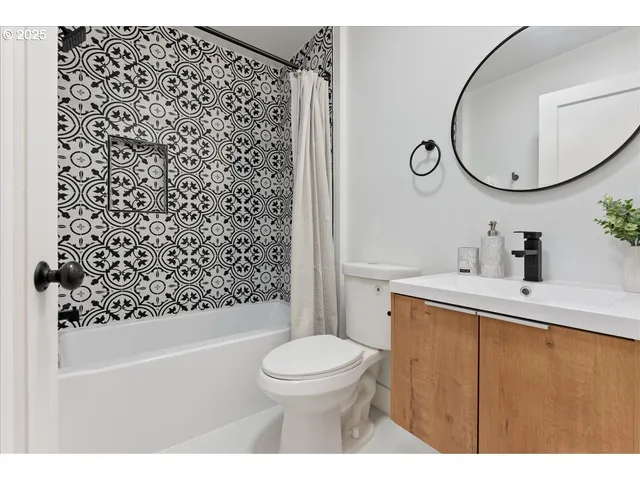 $535,000 | 9740 North Van Houten Avenue, Portland, OR 97203