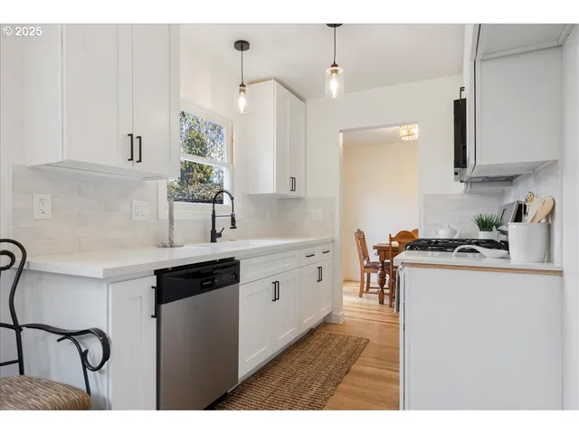 $535,000 | 9740 North Van Houten Avenue, Portland, OR 97203