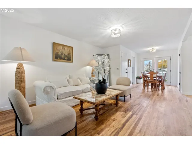 $535,000 | 9740 North Van Houten Avenue, Portland, OR 97203