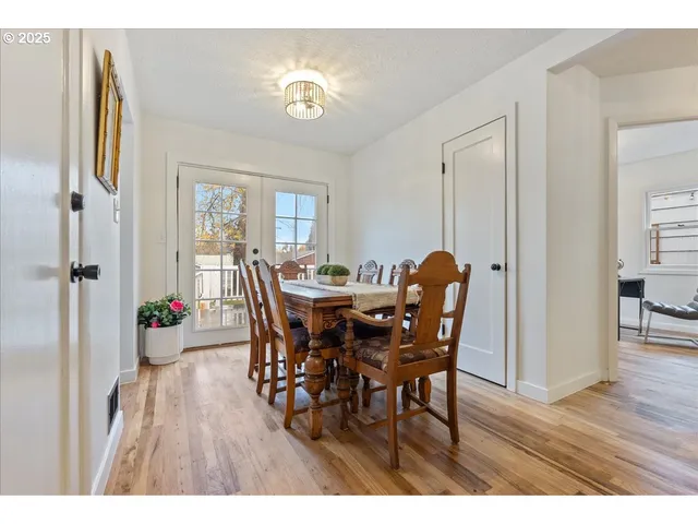 $535,000 | 9740 North Van Houten Avenue, Portland, OR 97203