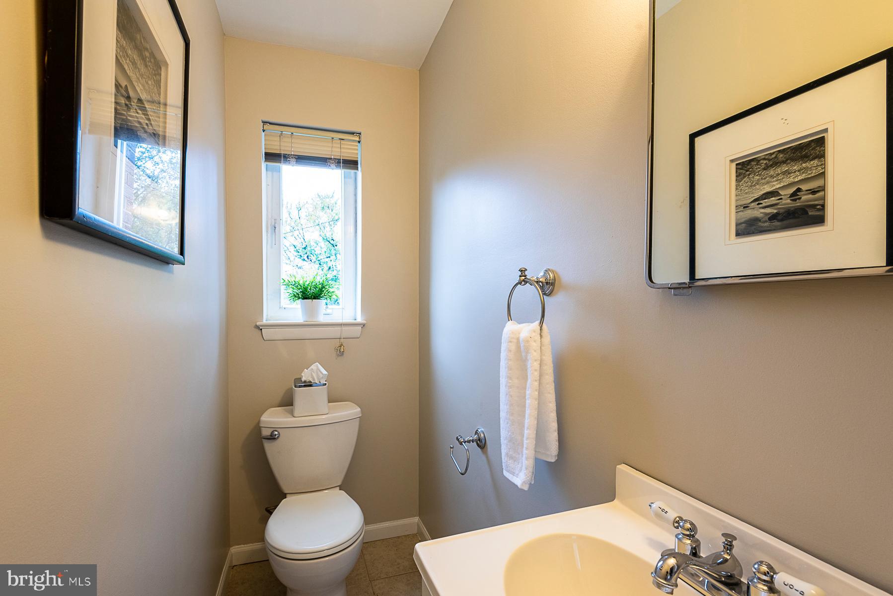 5304 Belt Road Northwest Washington, DC 20015 - Photo 12 of 27 Gallery Image 12