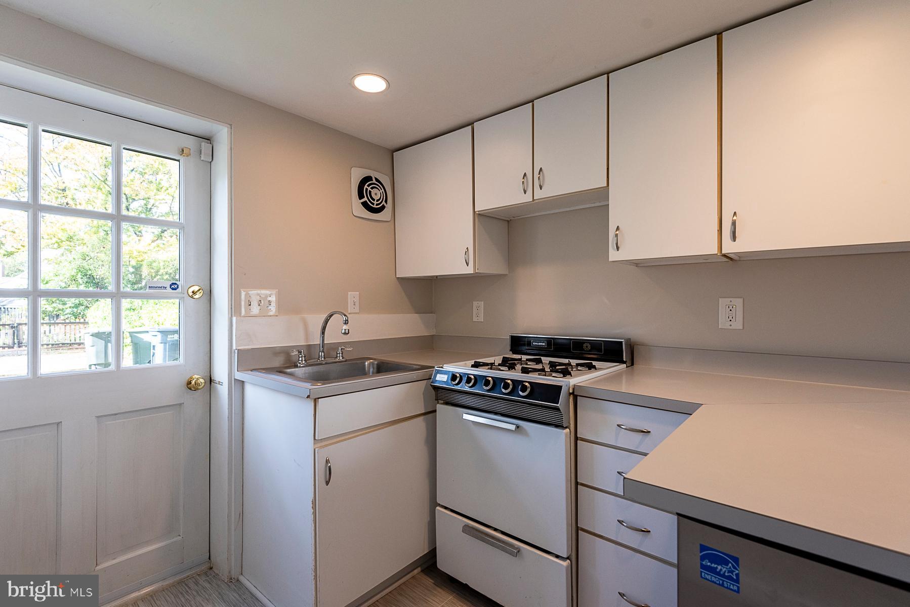 5304 Belt Road Northwest Washington, DC 20015 - Photo 21 of 27 Gallery Image 21