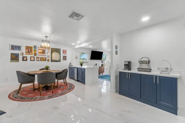 $5,300 | 2233 Dock Street, West Palm Beach, FL 33401