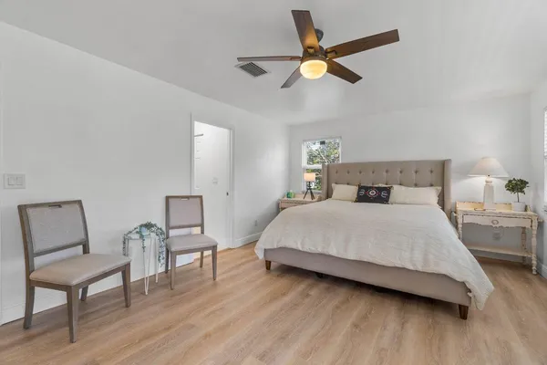 $5,300 | 2233 Dock Street, West Palm Beach, FL 33401