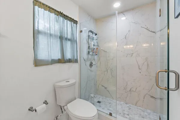 $5,300 | 2233 Dock Street, West Palm Beach, FL 33401