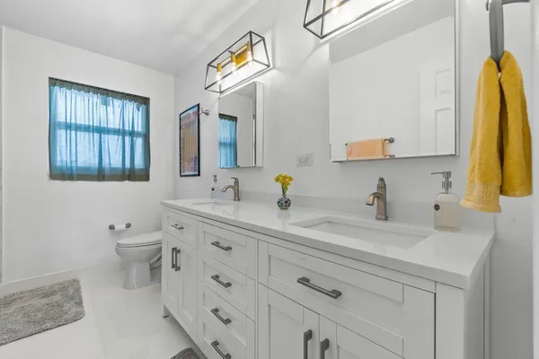 $5,300 | 2233 Dock Street, West Palm Beach, FL 33401