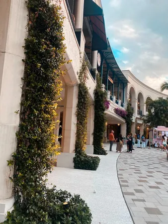 $5,300 | 2233 Dock Street, West Palm Beach, FL 33401