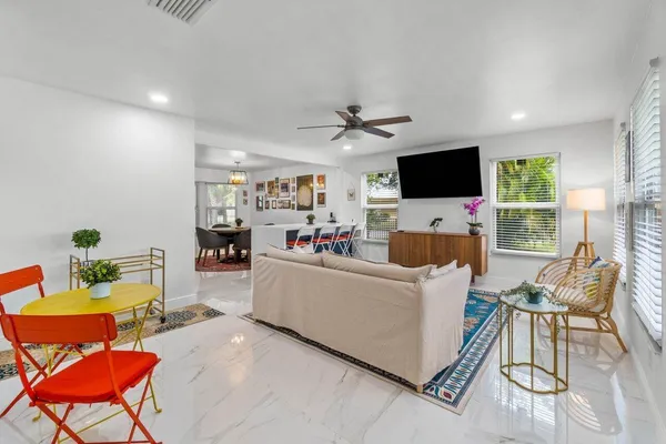 $5,300 | 2233 Dock Street, West Palm Beach, FL 33401