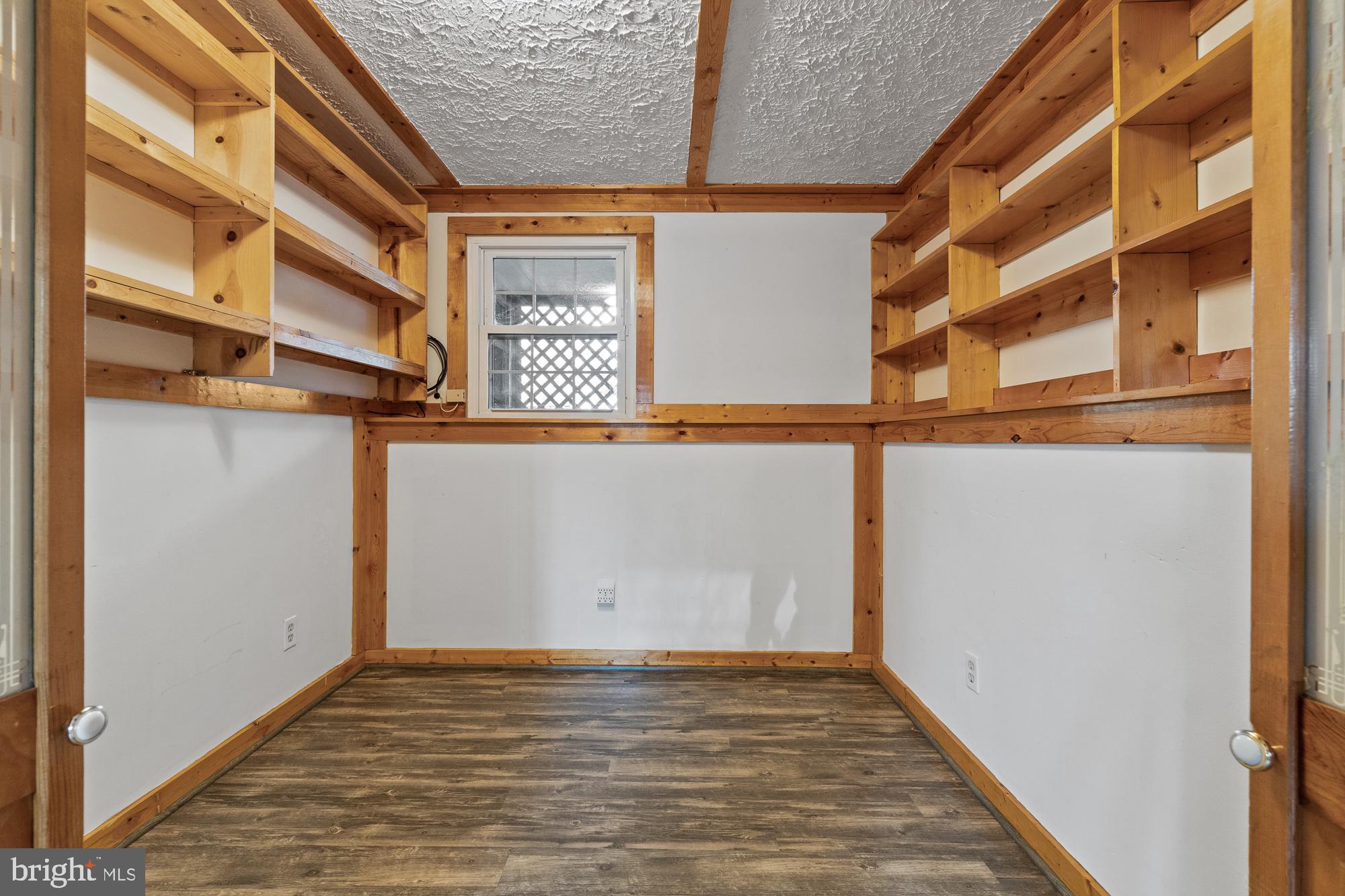 18907 Perrone Drive Germantown, MD 20874 - Photo 37 of 39