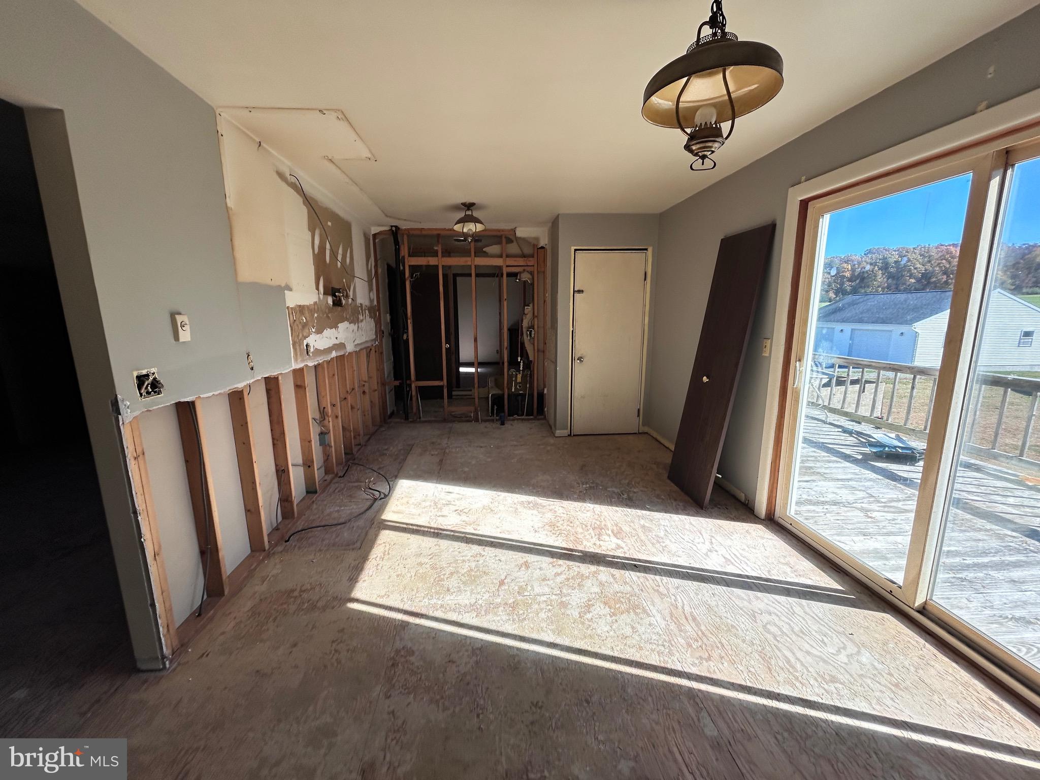 Kitchen/Dining Area Sliders to Deck