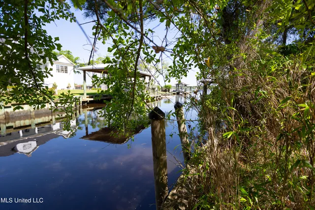 $494,500 | 1305 Cove Avenue, Ocean Springs, MS 39564