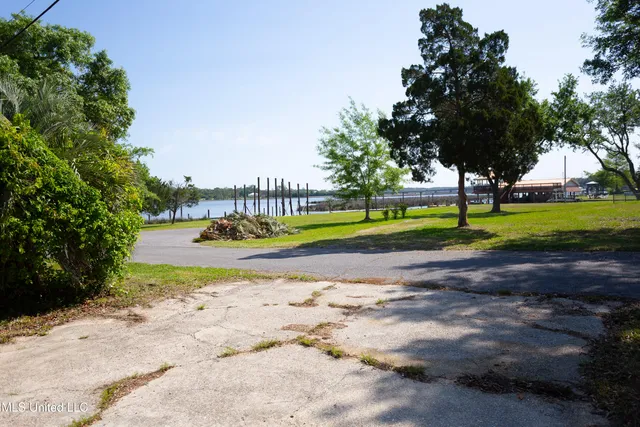 $494,500 | 1305 Cove Avenue, Ocean Springs, MS 39564