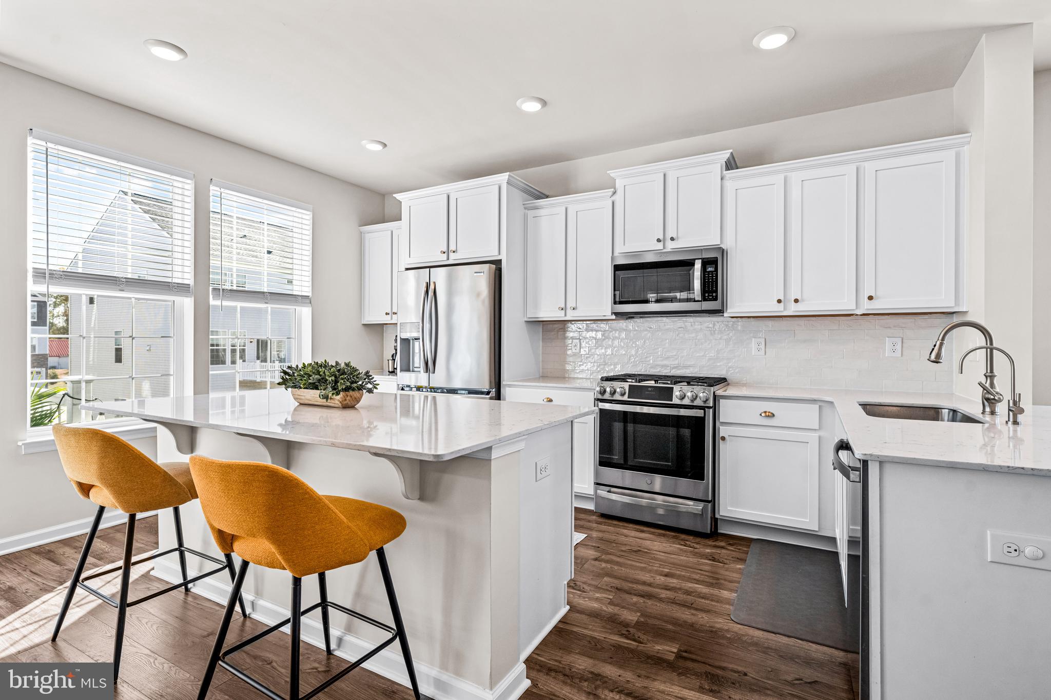 14 Cardinal Way Mount Mount Laurel, NJ 08054 - Photo 15 of 50 Upgraded Stainless Steel Appliances