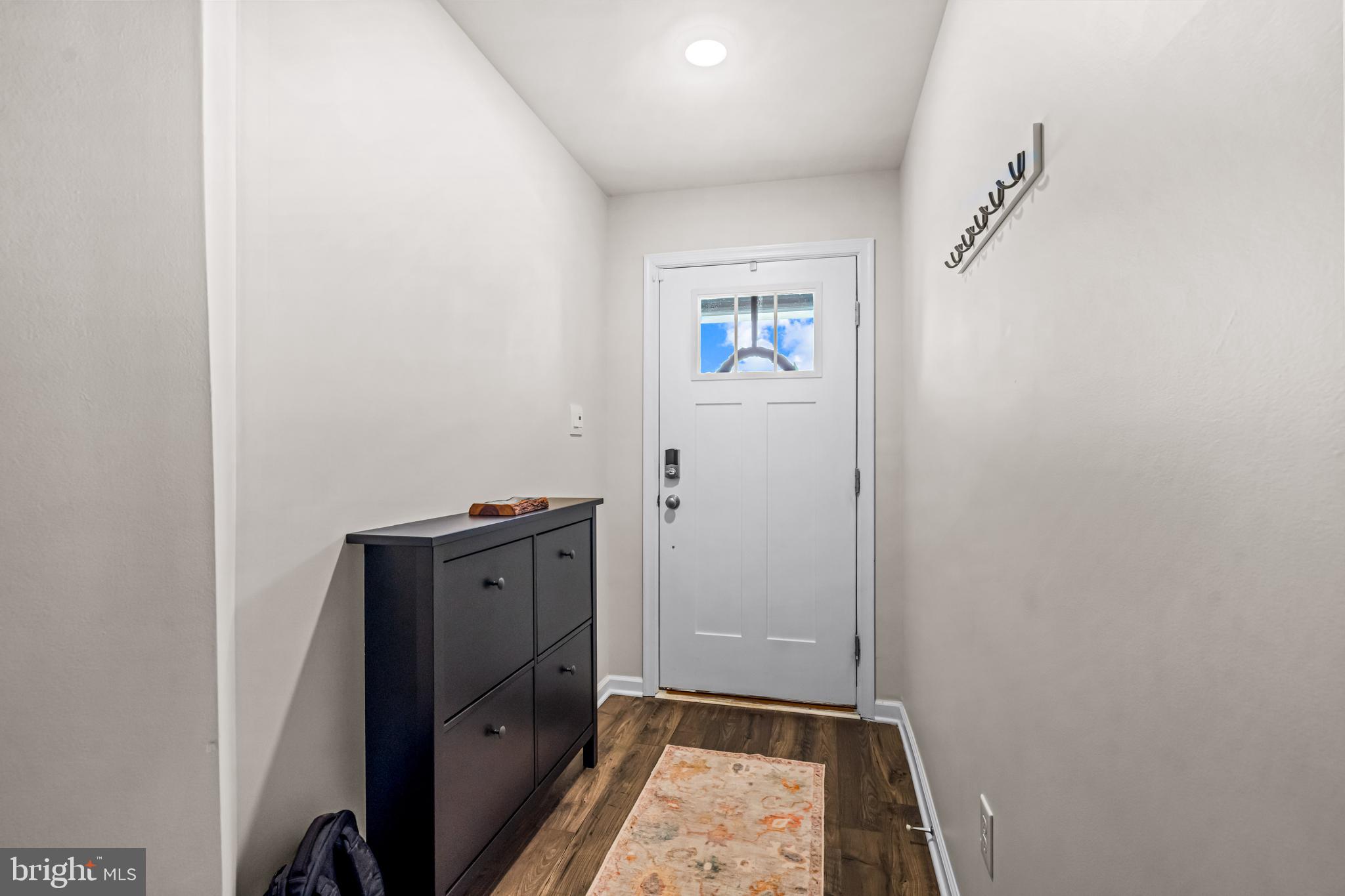 14 Cardinal Way Mount Mount Laurel, NJ 08054 - Photo 4 of 50 Entrance Foyer