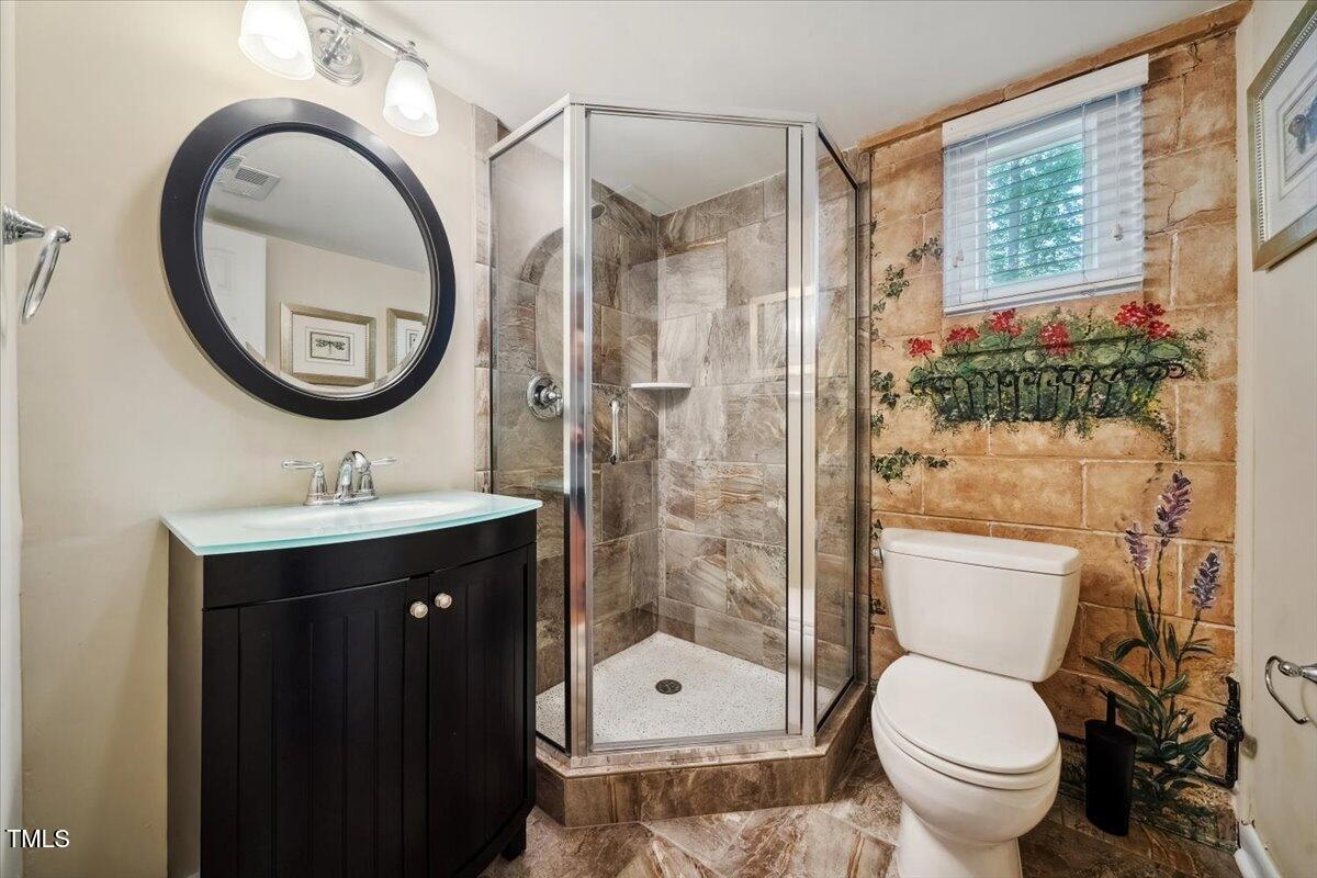 415 Forsyth Street Raleigh, NC 27609 - Photo 26 of 40 26-aINT_026