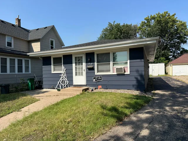 $260,000 | 1718 3rd Avenue North, Minneapolis, MN 55405
