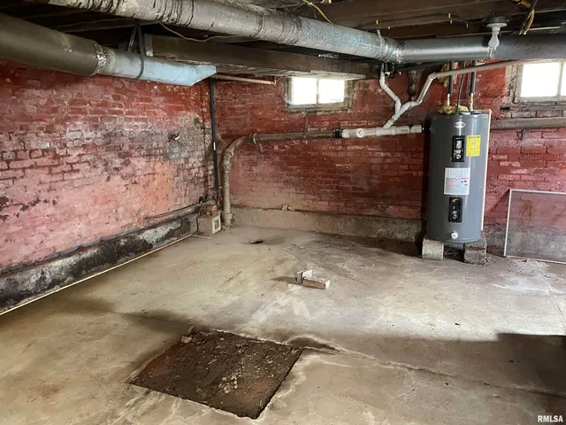 $44,900 | 324 West Spruce Street, Canton, IL 61520