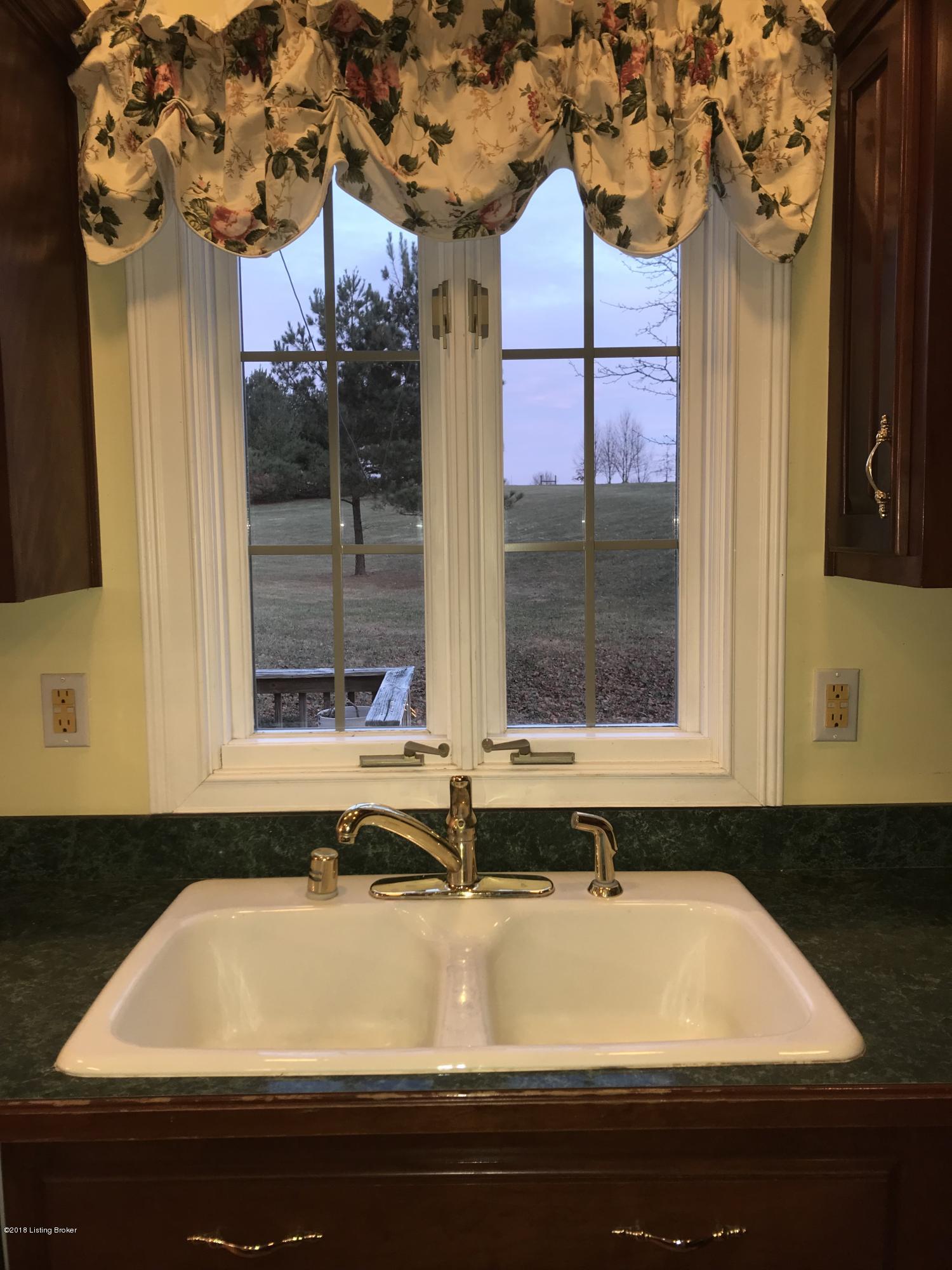 7865 Bloomfield Road Bloomfield, KY 40008 - Photo 22 of 88 CC kitchen sink view