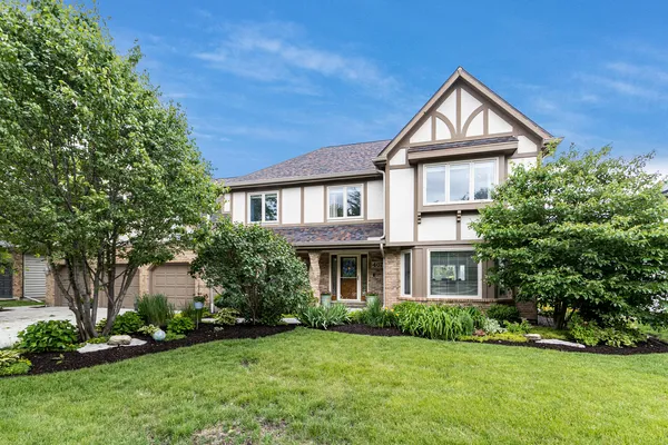 $1,050,000 | 4072 Broadmoor Circle, Naperville, IL 60564