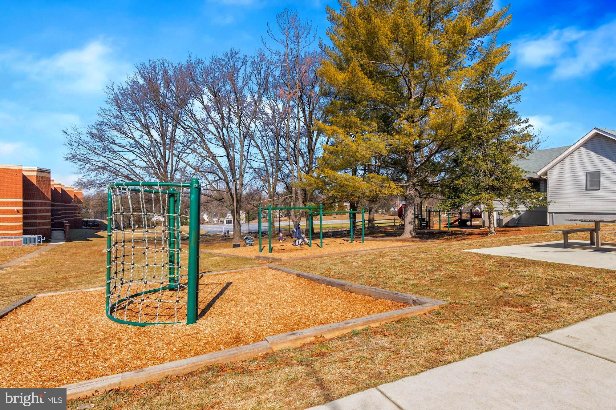 300 St Lawrence Drive Silver Spring, MD 20901 - Photo 39 of 43