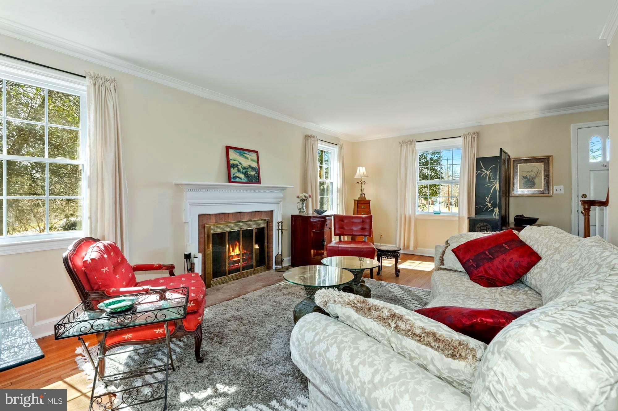 300 St Lawrence Drive Silver Spring, MD 20901 - Photo 9 of 43