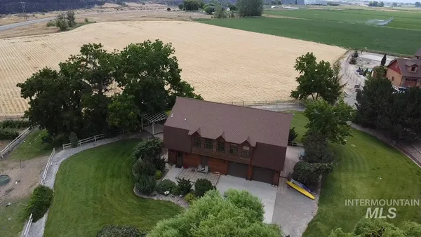 $634,995 | 3696 North 4425th Street East, Murtaugh, ID 83344