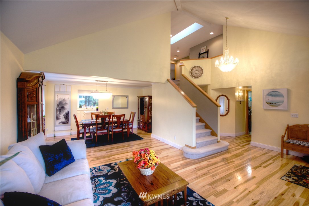 9646 Regency Loop Southeast Olympia, WA 98513 - Photo 2 of 25 Gallery Image 2