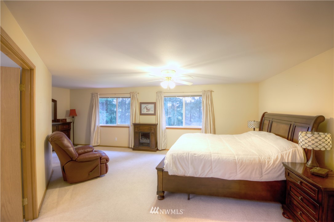 9646 Regency Loop Southeast Olympia, WA 98513 - Photo 14 of 25 Gallery Image 14