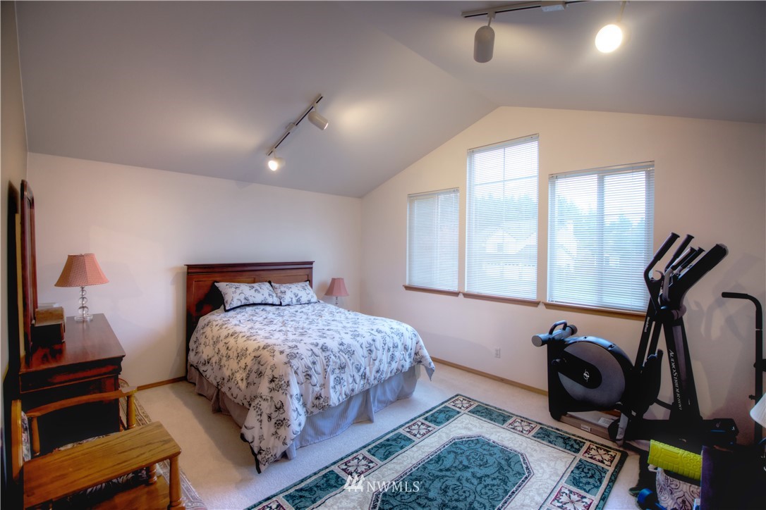 9646 Regency Loop Southeast Olympia, WA 98513 - Photo 21 of 25 Gallery Image 21