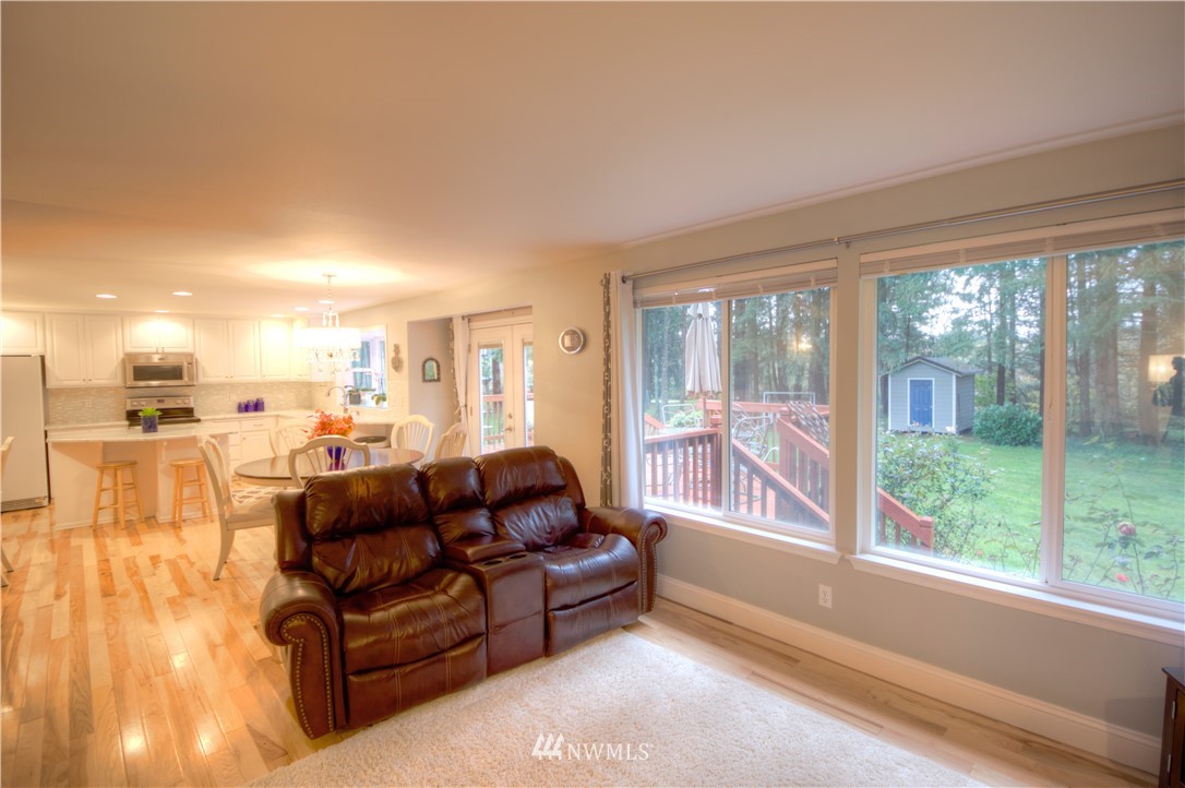 9646 Regency Loop Southeast Olympia, WA 98513 - Photo 9 of 25 Gallery Image 9
