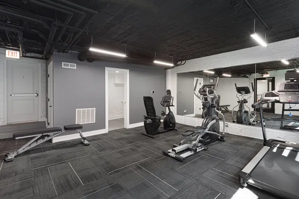 $2,123 | 1552.5 West Juneway Terrace, Unit 3G, Chicago, IL 60626