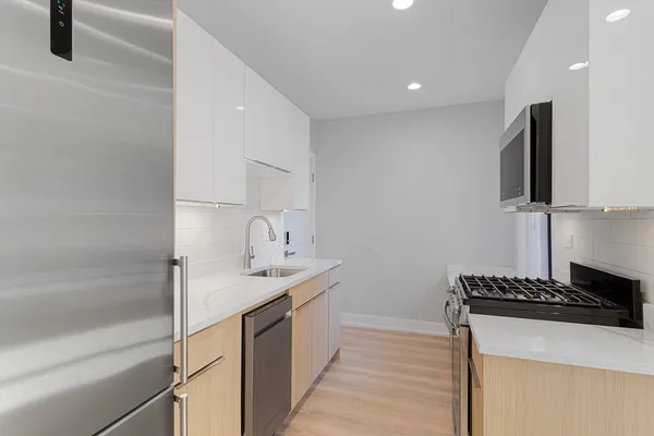 $2,123 | 1552.5 West Juneway Terrace, Unit 3G, Chicago, IL 60626