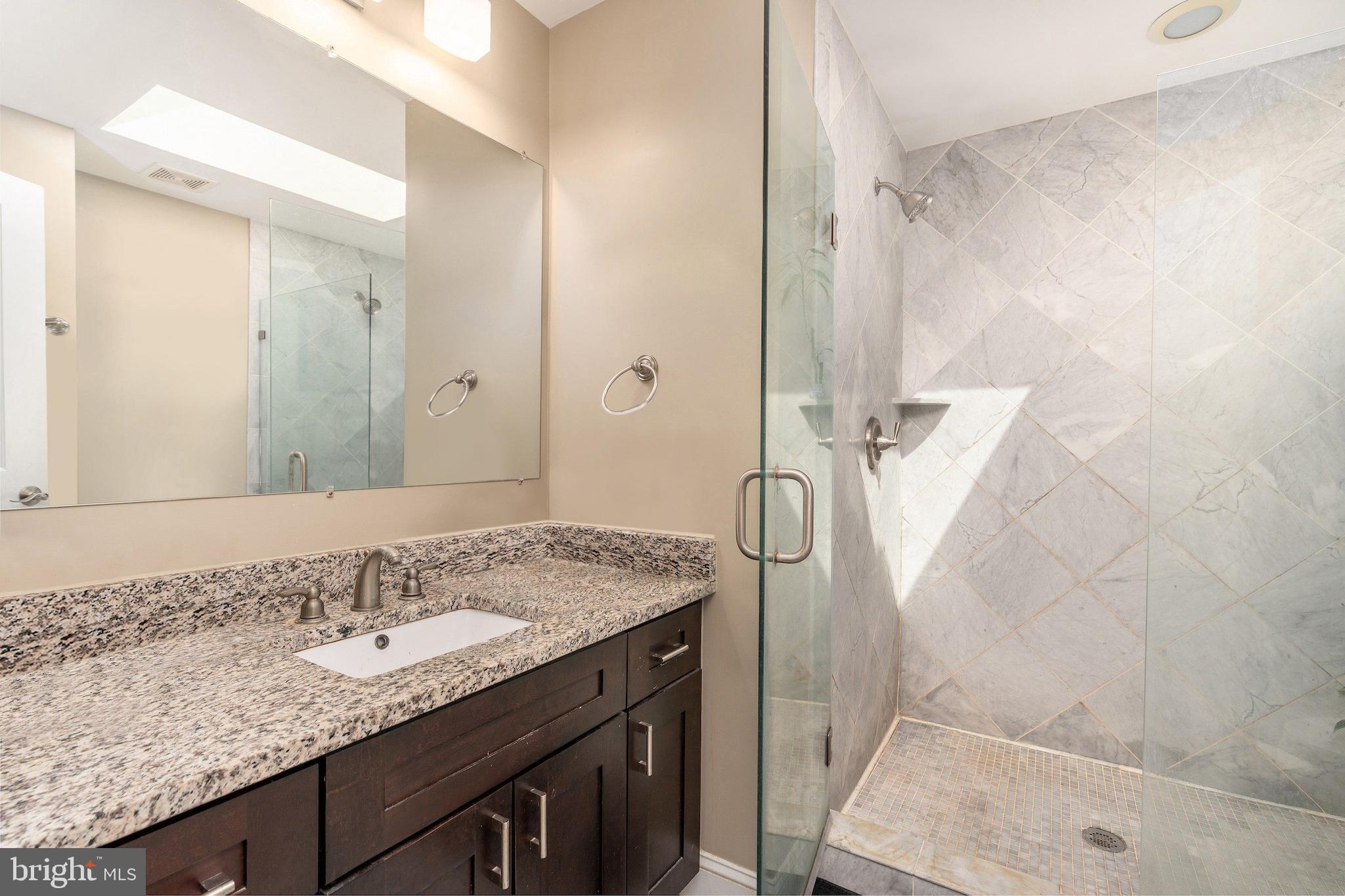 321 T Street Northwest Washington, DC 20001 - Photo 27 of 42 Full-Bathroom