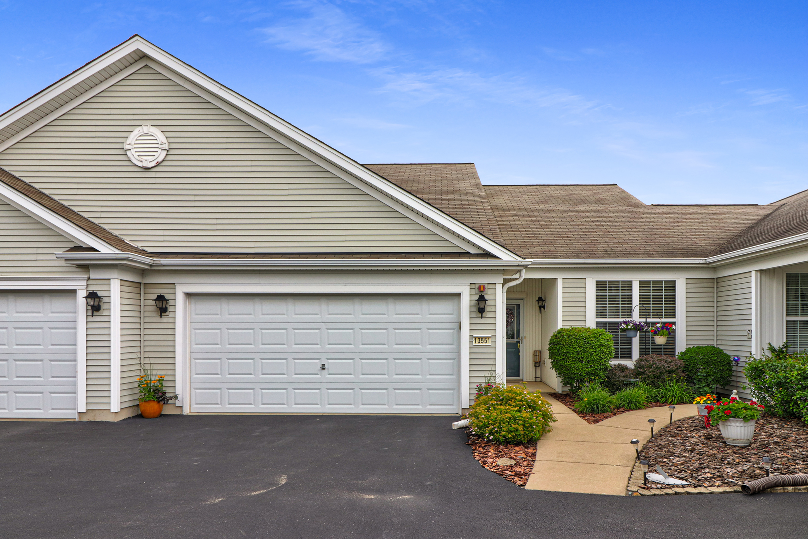 13551 Hemlock Road Huntley, IL 60142 - Photo 3 of 24