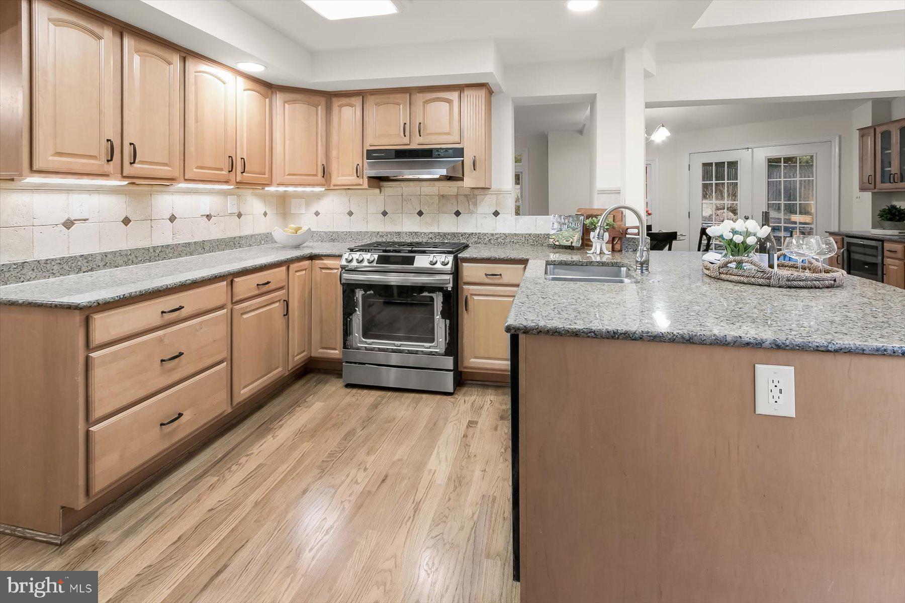 6011 Walhonding Road Bethesda, MD 20816 - Photo 7 of 51 Gallery Image 7