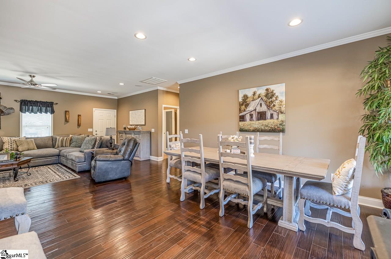 1449 Cooley Road Gray Court, SC 29645 - Photo 4 of 33