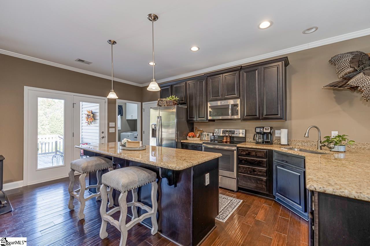 1449 Cooley Road Gray Court, SC 29645 - Photo 8 of 33