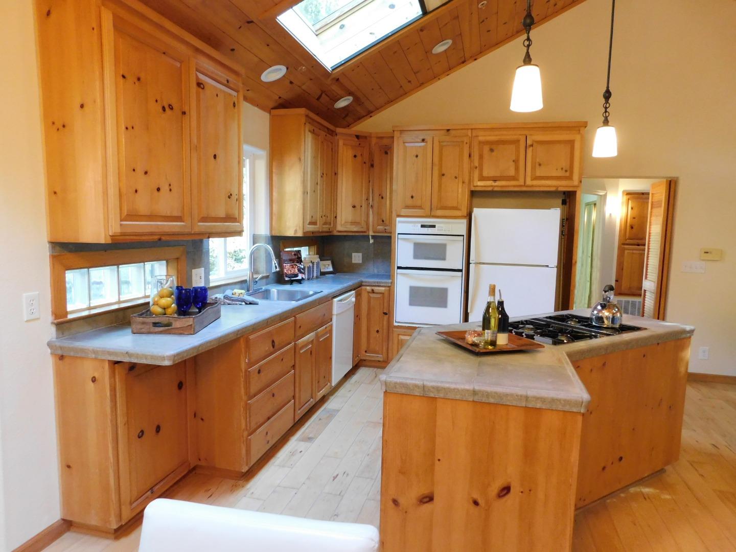 286 Glengarry Road Felton, CA 95018 - Photo 7 of 17 Gallery Image 7